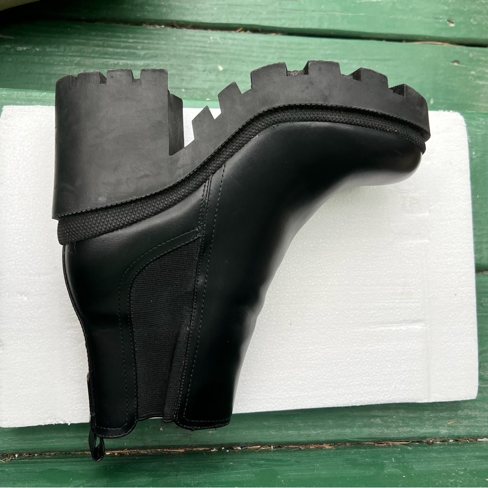 New Nine West Forme Chelsea Lug Sole Boot Ankle Booties Size 7 Black - Picture 10 of 14